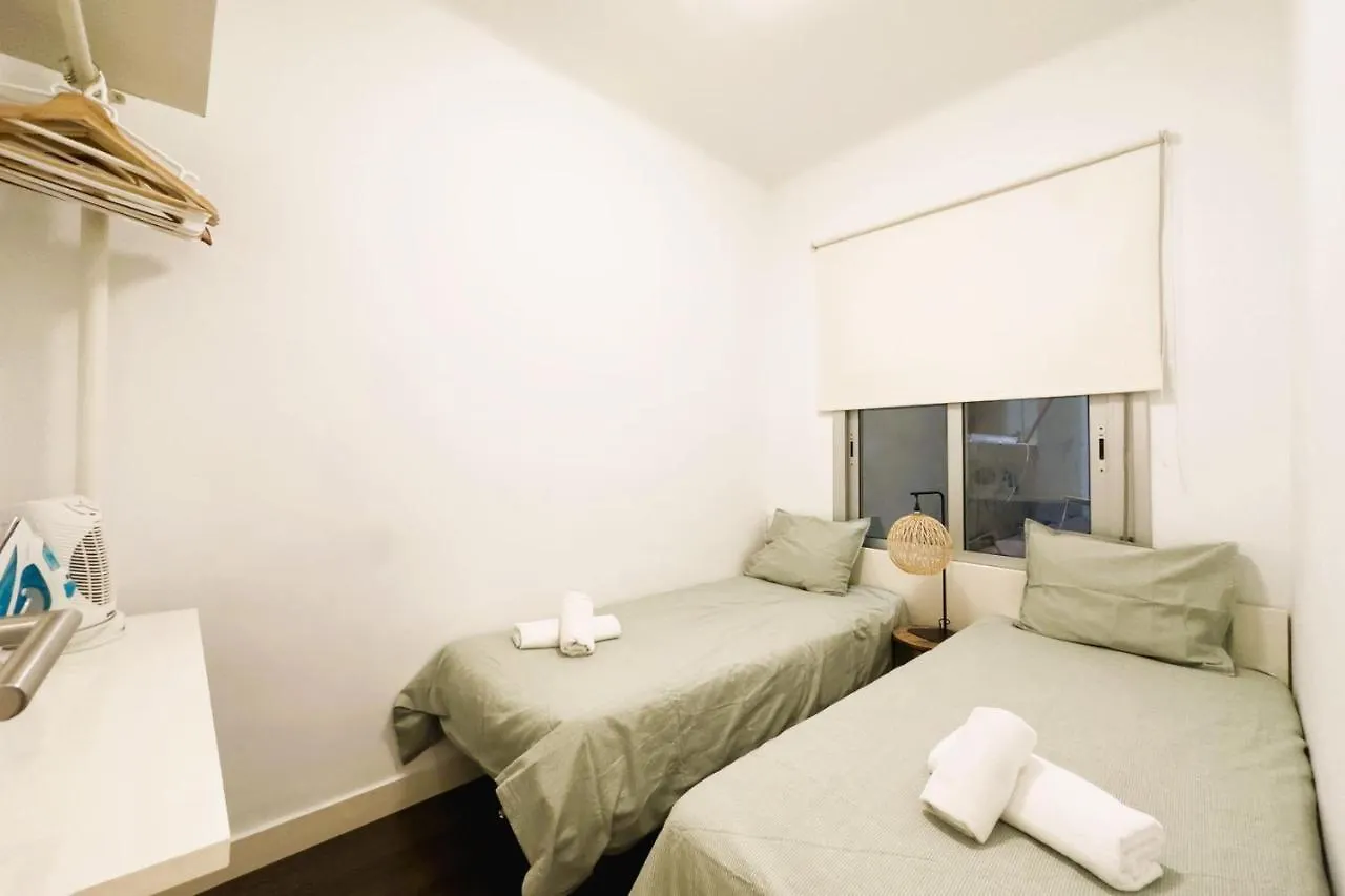 Key Sagrada Familia & Park Guell Apartment Barcelona